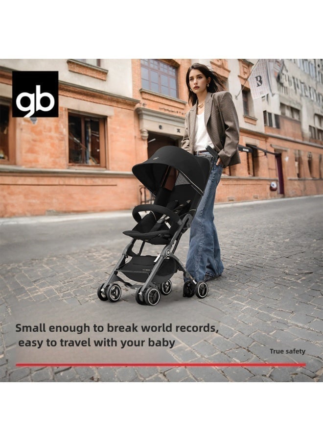 جي بي عربة أطفال gb Pockit+ لجميع التضاريس، فائقة الصغر وخفيفة الوزن، مناسبة للسفر للأطفال والرضّع، متوافقة مع أمتعة المقصورة على الطائرات، باللون الأسود والبرتقالي - Image 2